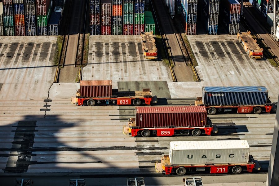 Photo Logistics Teams, Dangerous Goods